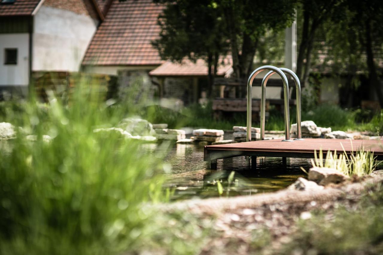 Pajta Apartman Es Vendeghaz Tata Bagian luar foto