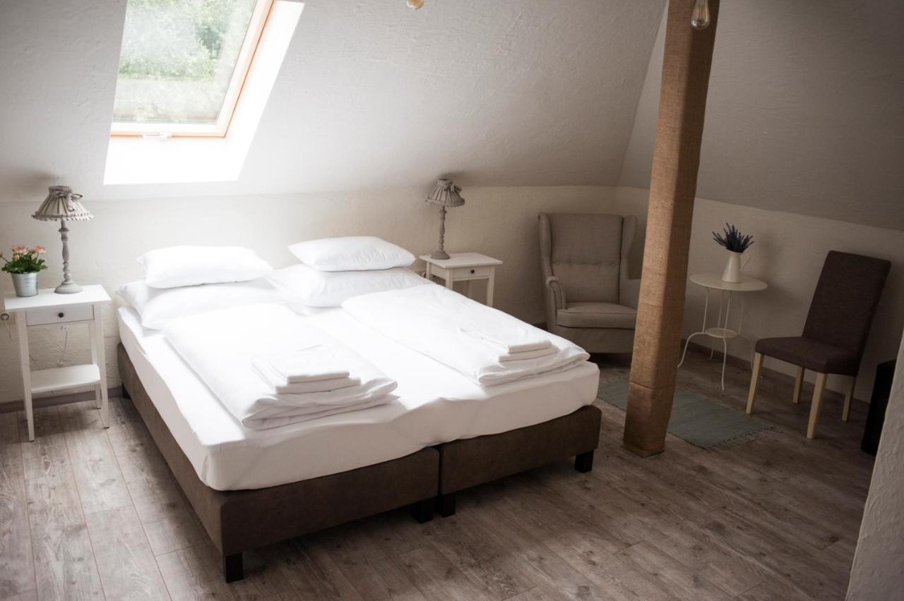 Pajta Apartman Es Vendeghaz Tata Bagian luar foto