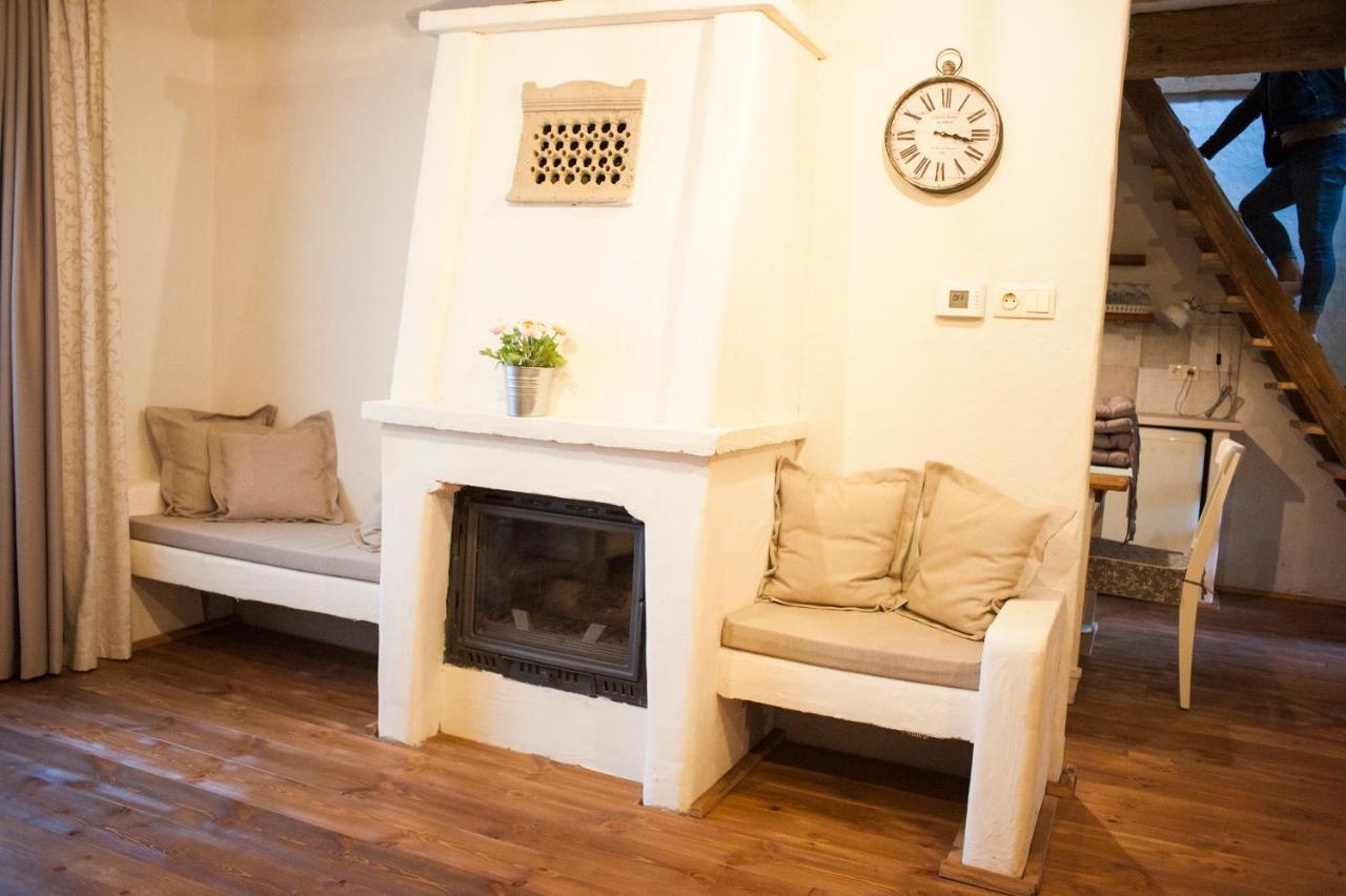 Pajta Apartman Es Vendeghaz Tata Bagian luar foto