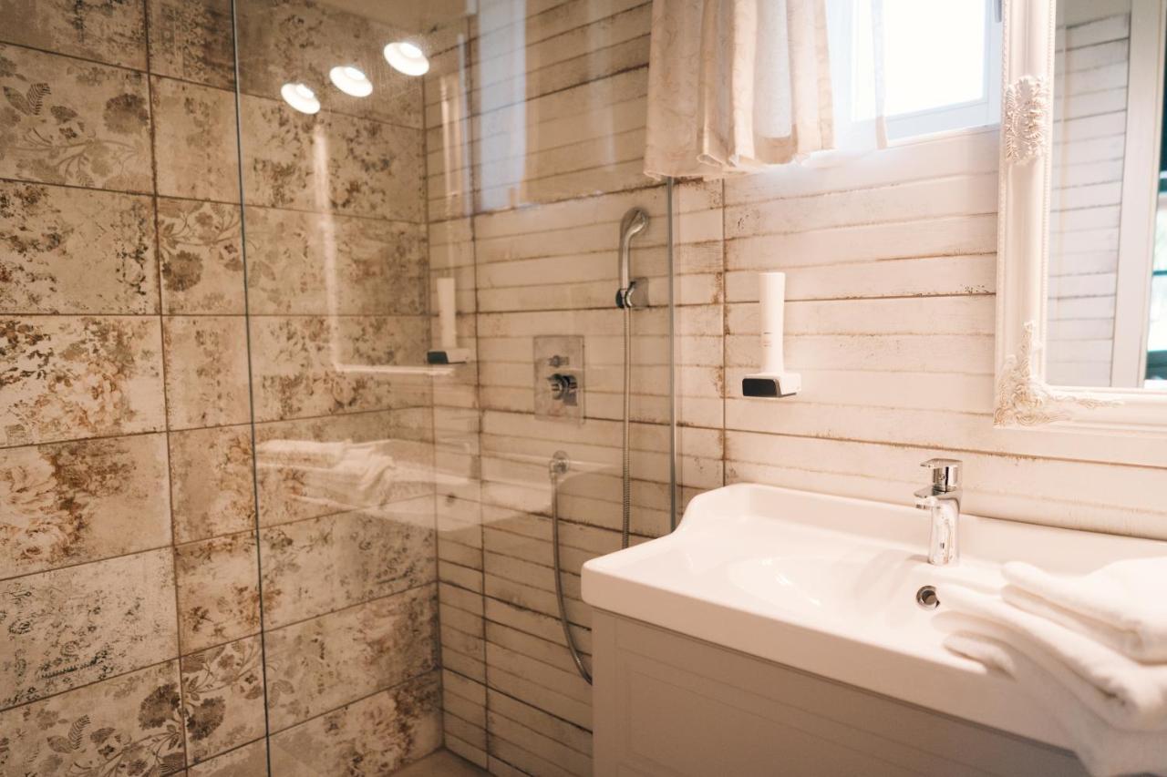 Pajta Apartman Es Vendeghaz Tata Bagian luar foto